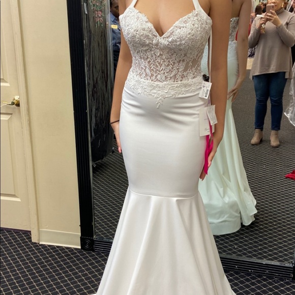 Never worn (except when trying on) Prom Dress ! - Picture 2 of 3